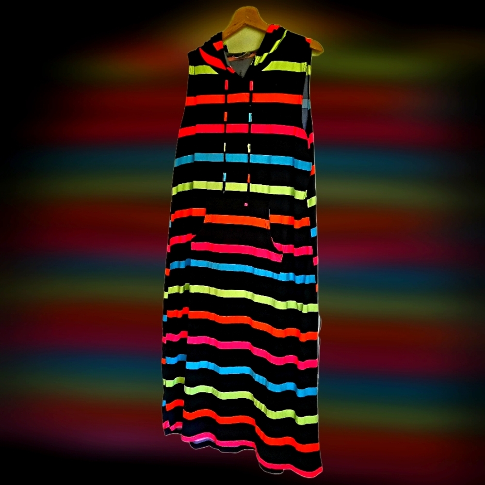 Bright Stripe Sleeveless Dress - Long w/ pOcKeTs